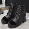 Outono Inverno Novas Mulheres Famosas Marca Bota Luxo Designer Clássico Metal Letra Dupla Lace Up Martin Botas De Pele De Carneiro Salto Grosso Anti Slides Senhoras Botas