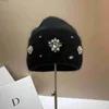 Beanie/Skull Caps New European style retro court feng shui drill rabbit hair knitting hat warm in autumn and winter thickened wool hat Q231130