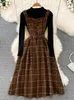 Vestido de duas peças de alta qualidade outono inverno mulheres camisola macacão vestido conjuntos casuais de malha tops xadrez vestido de lã 2 peças conjuntos roupas femininas 231130