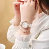 Principais relógios de punho Women Women Women Watches Fashion Luxury Crystal Watch Leather Leather Ladies Quartz Wristwatch Casual Girls Jewelry GiftSwristwatches