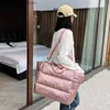 أكياس في الهواء الطلق Women Gym Sport Bag Bag مقاومة للماء يوجا يوجا حصيرة وردية عطلة نهاية الأسبوع الأكياس Duff للنساء للياقة البدنية حقيبة اليد Q231130