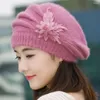 Berets Mulheres Chapéu Moda Mulheres Flor Malha Crochet Beanie Inverno Quente Cap Beret Roxo Modelado Malha Grosso Caps