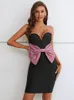 Casual Dresses Est Women Summer Sexig stropplös båge slips svart mini bodycon bandage klänning 2023 elegant fest scenprestanda