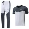 Ensembles de survêtement pour hommes Designer de luxe T-shirts et shorts pour femmes Survêtement Sportswear Jogger Streetwear Pull Costume de sport.