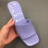 Damen-Gummi-Sandale, Pantoffel, Pastell-Damen-Sandalen, High Heels, Designer-Slides, Plattform, klobige 2,4-Zoll-Absatzhöhe, Schuhe, Sommer, geprägte Flip-Flops