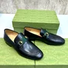 Topp äkta läder lyxiga designer män skor avslappnad bekväma herrkörskor mjuka mockasiner andningsbara slip-on mens loafers plus storlek 38-45