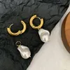 Brincos de argolas huggie atacado coreano baroco estilo pérola irregular para mulheres moda metal círculo oorbellen jóias presentes de jóias folhas Mill22