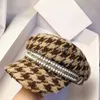 Ballkappen 2022 Frühling Herbst Vintage Damen Achteckige Kappe Lässig Plaid Rhainstone Visiere Zeitungskappe Dame Mode Militärhut Feeme J231130