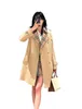 Mulheres Trench Coats Designer Shop Boutique Long Windbreaker Casaco para Primavera e Outono 23 Novo Estilo Britânico Double Breasted Lace Up Cintura DA4H