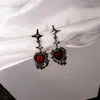 Boucles d'oreilles créoles Punk gothique rouge foncé Zircon coeur d'amour pour femmes forme d'étoile à quatre branches oreille Stud incrusté de diamants bijoux en gros