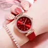 Zegarek na rękę Red Atrakcyjne kobiety zegarki Luksusowe zegarek Rhinestone Gold Waterproof Japan Japan Quartz Gedi Brand Lady Gift Clock