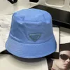 Ontwerper Ball Caps Paarstijl Metalen Driehoek Label Vissershoed Zonnebrandcrème Zonnehoed Outdoor Vrije tijd Strandhoed Kleine Eave Basin Hat Bucket Hat Baseball Cap Unisex