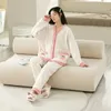 Pijamas femininos pijamas noite gato legal e fofo conjunto quente 2 peças calças de pelúcia família 231129