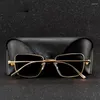 Solglasögon Steampunk Men Kvinnor Vintage Metal Square Frame Sun Glasögon Varumärkesdesigner Punk Eyewear Shades UV400 Kör Googles