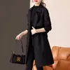 Dames Trenchcoats 2023 Lente En Herfst Mode Britse Stijl Uitloper Mid Lengte Double Breasted Windjack Vrouwelijke Jas M688