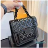 Mulheres tote designer ombro crossbody bolsa de couro aleta mensageiro sela famosa marca carteira preto correntes logotipo mochila