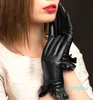Echte Schaffell Handschuhe Mode Handgelenk Spitze Bogen Solide Frauen Leder Handschuh Thermische Winter Fahren Warm Halten