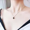 Designer Van Clover Necklace Colorless Titanium Steel 18K Rose Gold Double-Sided Four-Leaf Clover Halsband Ladies Net Red Temperament Ins Simple Collone Chain Chain