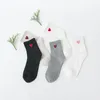 Sports Socks Fashion Harajuku Women Cotton Cotton Longo Japonês Novidade Amor Padrão de Coração Hiphop Solid Cool Soft