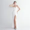Günlük elbiseler beyaz spagetti elbise seksi bölünmüş derin v boyun doğum günü partisi uzun zarif dökümlü yaz ince kayma kadınlar için 2023