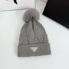 Cappelli lavorati a maglia di alta qualità di lusso firmati Beanie Cappelli lavorati a maglia di moda Cappello invernale da donna Moda versatile Cappelli casual senza tesa Cappelli di cashmere caldi