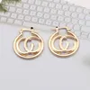 Charm Womens 18k Gold Plated Earring Ear Stud Manschett Lyxiga varumärkesdesigners Letter Geometric överdriver klassiskt bröllopsfest Jewerl317o