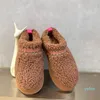 Botas chinelos fofas Tuts para mulheres usando sapatos plataforma de pele de cordeiro 2023