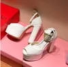 Marques élégantes Tan-Go escarpins à plateforme chaussures en cuir verni ivoire bride à la cheville à talons hauts talons épais talon bloc 155mm bout rond chaussure habillée femmes luxe