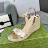 Sommer-Frauen-Sandalen mit offenen Zehen, modische Leder-Slope-Heels, Mädchen, bequem und elegant, römische Urlaubs-High-Heels