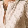女性のブラウス2023初秋の女性甘い中空の刺繍レーストランペットスリーブラウンドネックシャツ