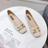 Elbise Ayakkabı Büyük Beden Kadın Ayakkabı İlkbahar ve Yaz Klasik Metal Toka Kare Burun Bale Düz Ayakkabı Günlük Kadın Ayakkabı 33-45 230428