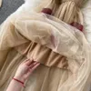Casual jurken 2023 Zomer damesjurk Franse resortstijl Retro mesh geborduurd vierkante nek Suspender jurk nieuwe taille vrouwelijke slanke jurken