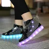 Tênis infantis recarregáveis asas brilhantes led sapatos esportivos luminosos flash colorido meninos e meninas estudantes brancos 231129