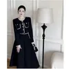 Arbetsklänningar 2023 Autumn Winter Korean 2 stycken Woolen vintage Vestidos Fashion Slim A-Line Party Casual Office Dress Suit