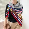 Szaliki 130 cm Europejskie retro geometryczne Stripe Horse War War Women's Fashion Decoration Scarf Silk