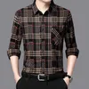 Designer Camicie eleganti da uomo Business Fashion Casual Classic bberry Camicia a maniche da uomo Spring Slim Fit chemises marque Abbigliamento stilista di lusso