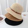 Szerokie brzegowe czapki vintage damskie słońce Fedora Straw Hat Regulowane retro złota pleciona żeńska sunshade płaska czapka dla kobiet