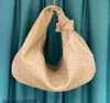 Autentiska totes väskor Jodie Bottegeaveneta Cowhide Tote Woven Large Order Designer Bag Soft Size Horn Dumpling Capacit Shoulder Outlet HBXL
