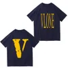 Vlone تي شيرت أحدث مصممي الرجال والنساء تي شيرت فضفاض المحملات أزياء الماركات بلايز رجل s عارضة Vlones قميص Luxurys ملابس بولو السراويل كم الملابس