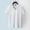 T-shirt da uomo Liseaven 2021 Moda Uomo T-shirt Slim Fit T-shirt Manica corta Estate Elegante cotone con scollo a V Fitness T-shirt Tee Shirt Homme Y2302