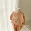 衣類セット子供のカジュアル服セット男の子の女の子ベアスウェットシャツパンツ2PCSスーツソリッドカラーコットンキッズベイビー衣装230201