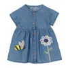 Flickans klänningar Little Maven 2023 Summer Denim Dress with Flower and Bees Lovely Cotton Causal Clothes for Kids Toddler 2 till 7 år 0131