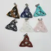 Colares pendentes por atacado 8pcs/lote moda de alta qualidade stones naturais mixados triangular oco pingentes para jóias que tornam grátis