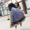 女性のトレンチコートナチュラル2023冬の毛皮のフードレックスライナーロングスタイルファッション女性の膝の長さアウターウェアジャケット