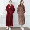 Men's Robes Men Plus Size Long Warm Flannel Fur Bathrobe Mens Winter Sleepwear Male Hooded Zipper Bath Robe Women Coral Dressing Gown 230131