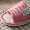 Kapcie kobiety wewnętrzne sztrukoi płaskie buty komfortowe przeciwpośpieszowe dom lniany lniany lniany pantofel unisex kobiet