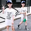 Robes pour filles Été Nouvelles filles T-shirts Casual T-shirt Tops Coton Lettre imprimer Teen Girl Vêtements Thin Cartoon Straight Long Tshirt White Fashion 0131