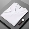 T-shirt da uomo Liseaven 2021 Moda Uomo T-shirt Slim Fit T-shirt Manica corta Estate Elegante cotone con scollo a V Fitness T-shirt Tee Shirt Homme Y2302