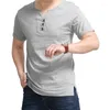 メンズTシャツプラスサイズの男性特大の男性シャツ綿VネックショートスリーブTシャツバスト148 cmソリッドヒップホップ