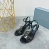 Designer Luxo Peixe Sexy Boca de salto alto sandálias femininas Patente Catente Catvestas Partem da passarela Transparente Sapatos elegantes respiráveis ​​Ladys Strappy Salto